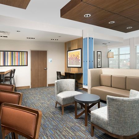 Holiday Inn Express & Suites San Antonio North-Windcrest By Ihg Exterior photo