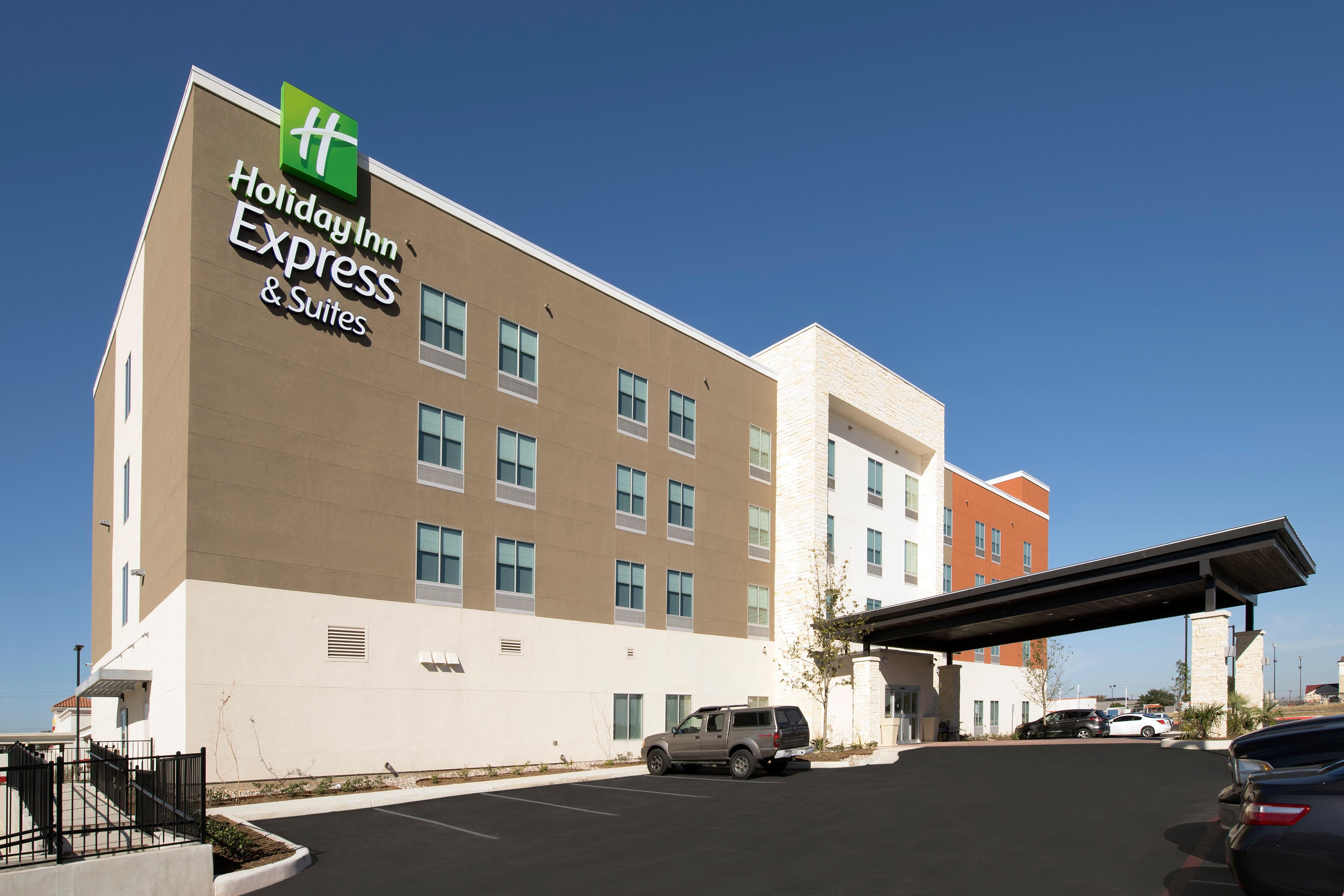 Holiday Inn Express & Suites San Antonio North-Windcrest By Ihg Exterior photo