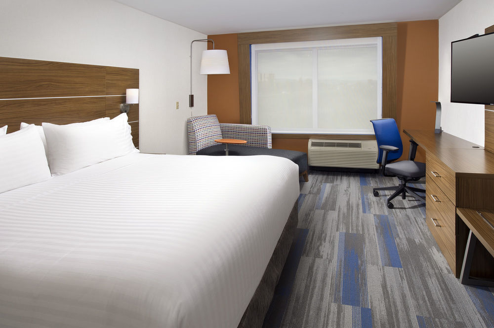 Holiday Inn Express & Suites San Antonio North-Windcrest By Ihg Exterior photo